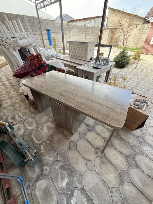 Офисный стол с тумбами