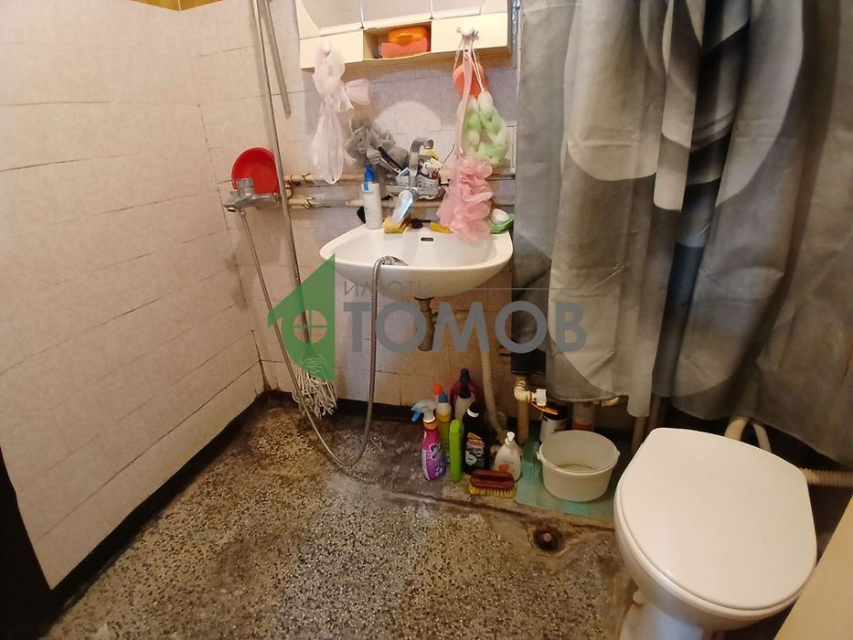 Двустаен апартамент с кухня в Три Чучура-север