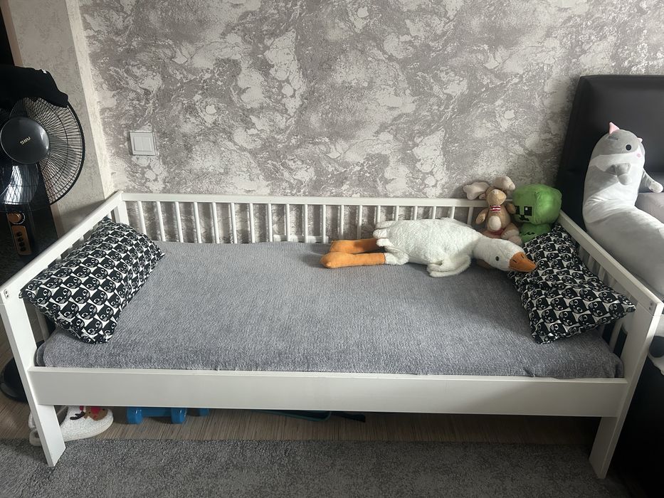 Детская кровать с матрасом