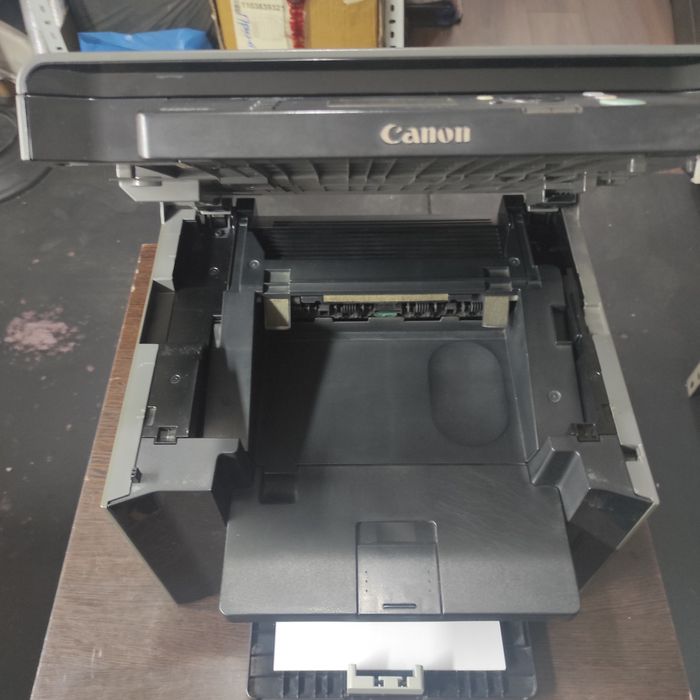 МФУ Canon i-SENSYS MF4410 — 3 в 1 (принтер, сканер, копир).