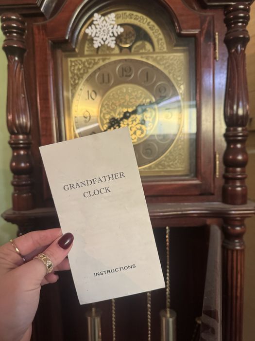 Продам напольные часы почти новые