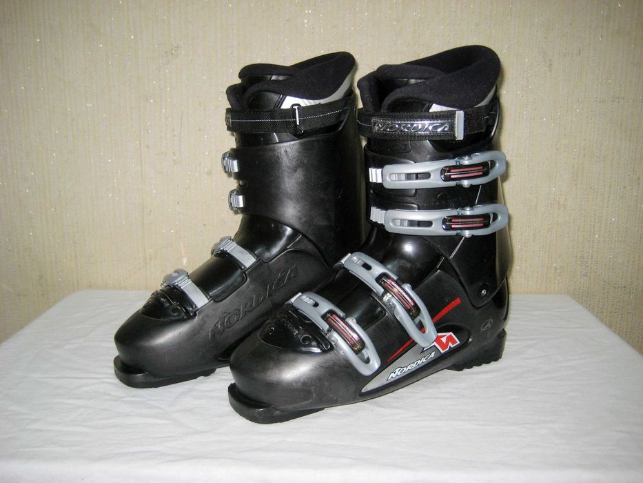 Горнолыжный ботинки NORDICA фирменный размер до 44  идеальном состоян