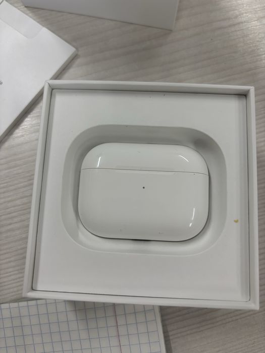 Airpods pro 1  поколения оригинал