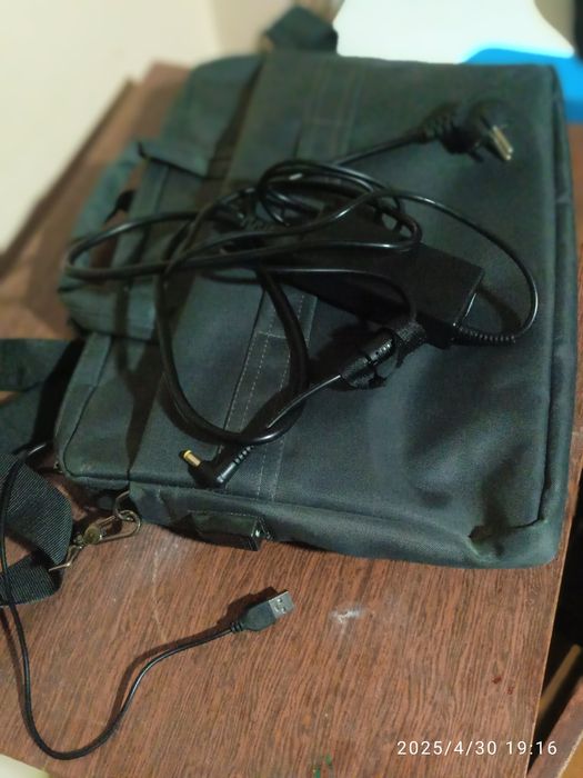 Somka notebook uchun zaryatchigini qoshib beraman