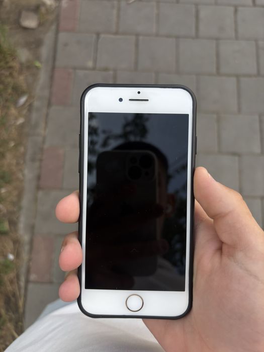 Продам Iphone 7 73% аккамулятор