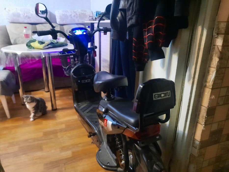 Электроскутер ск8