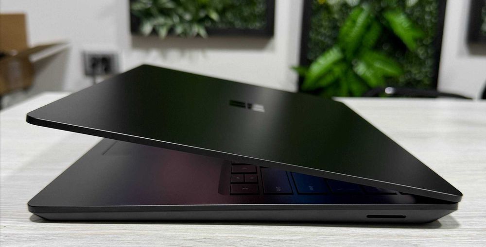 Microsoft Surface Laptop 6 13" 2K Сенсор Core i5 Ultra 135H/16GB/512GB