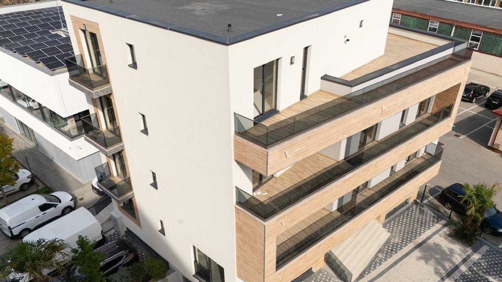 Inchiriez CLADIRE DE BIROURI in centrul orasului