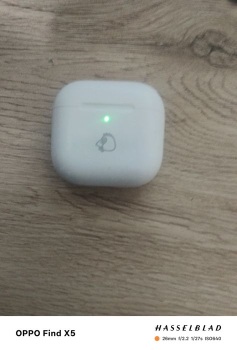 Vand casca stanga airpod 4 si carcasa cu gravura