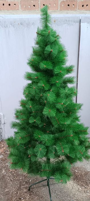 Новогодняя ёлка высокая