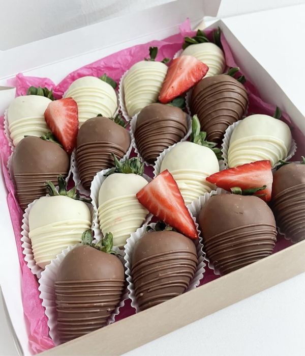 Клубника в шоколаде есть Каспий ред