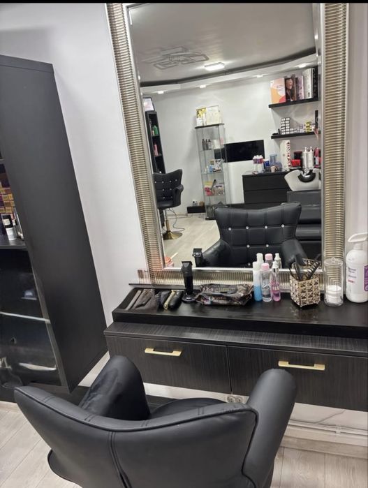 Inchiriez post frizerie