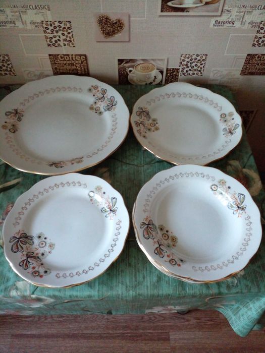 Продам столовую посуду