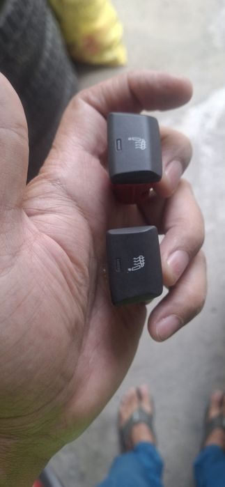 Продам кнопки обогрева сидении от ONIX состояние идеалное оригинал