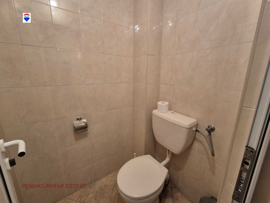 Дава се под наем Офис в Русе, Промишлена зона - Изток - 325 кв.м за 1000 € - Снимка #3