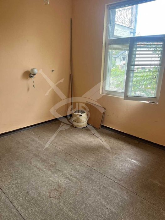 Двуетажна къща в Айтос 74841