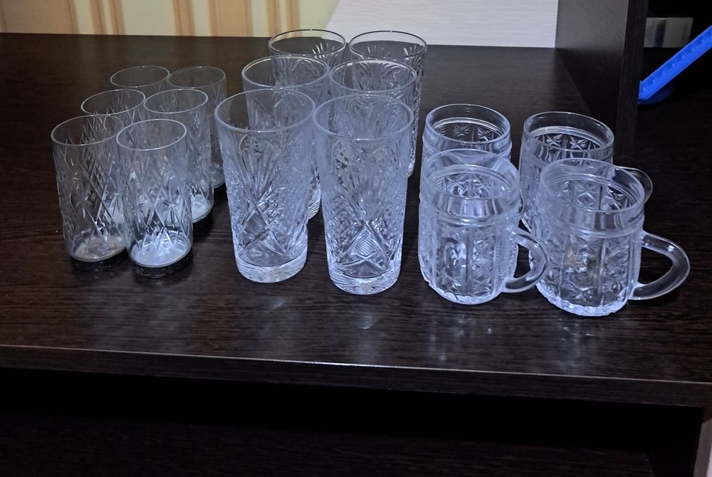 Посуда , игрушки