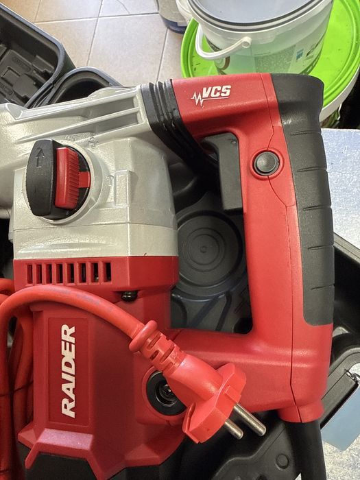 перфоратор 1500w 4,6kg 32mm sds plus 4.3j rd-hd47 Raider