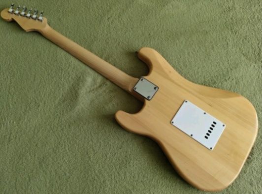 Гитара электро целая б/у