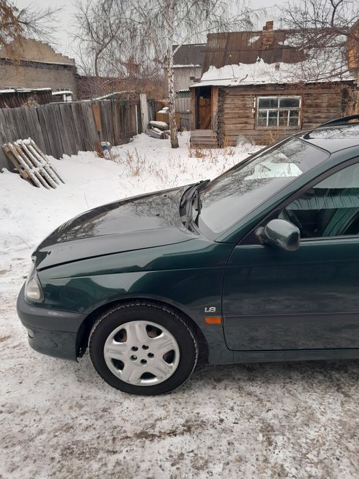 Продам  тайота авенсис 1998 универсал