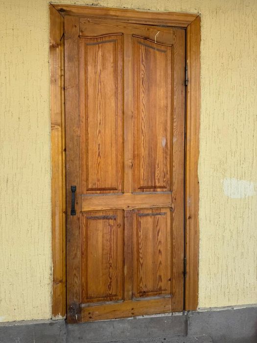 Ағаш есик 2шт. Двери 2шт