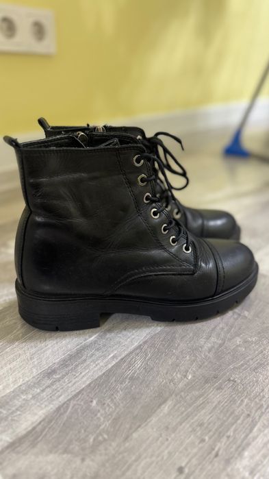 Женские ботинки зимние