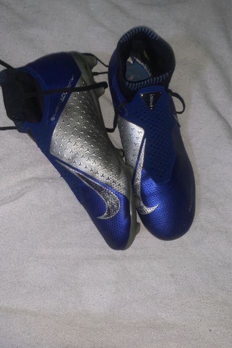 Футбольные бутсы