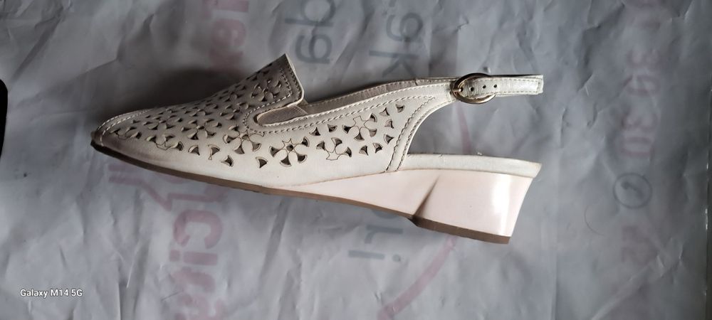 Новые кожаные,летние женские босоножки фирмы RESPECT АНГЛИЯ разм.37 5,