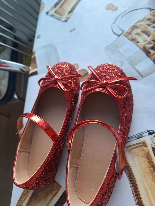 Детски червени пантофки