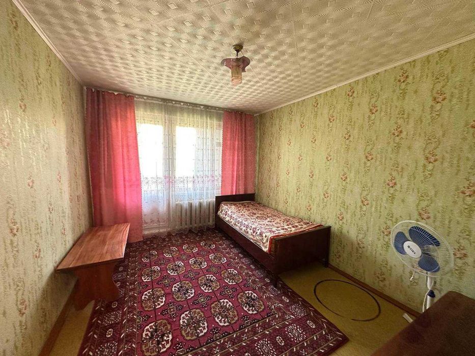 Продам 2-х комнатную квартиру в 8 микрорайоне