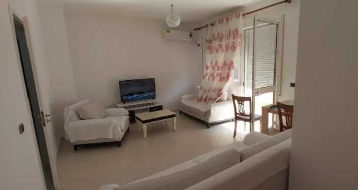 Дава се под наем Тристаен апартамент в Пловдив, Каменица 1 - 83 кв.м за 351.9 € - Снимка #1