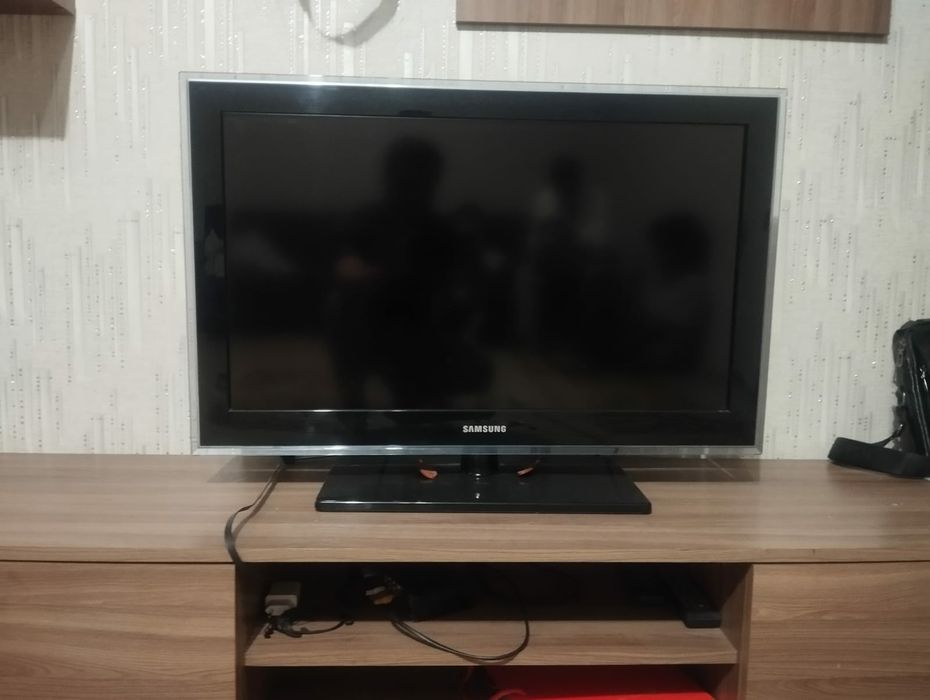 Продам телевизор самсунг не дорого