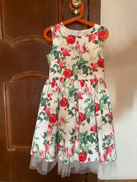 Продам красивые платья