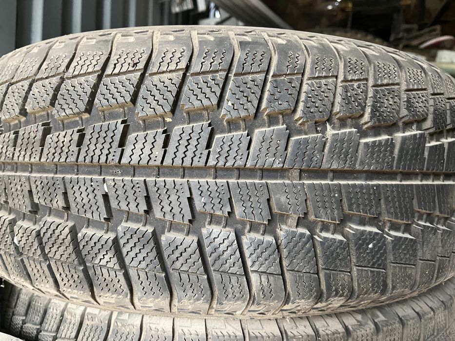 Шины всесезонка 215/60/16 2 шт