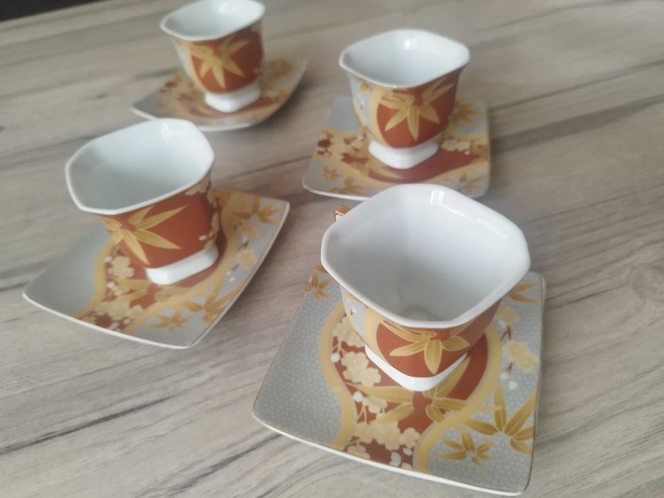 Кофейные пары с золотым напылением.