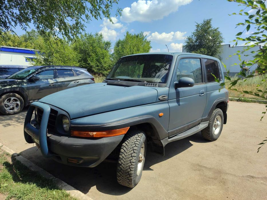 Продам машину внедорожник