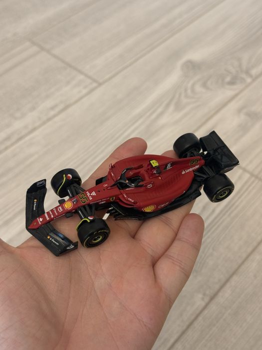 Machetă auto mașină Formula 1 F1 Ferrari Charles Leclerc Bburago 1:43