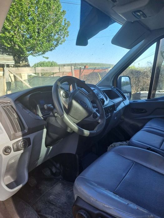 Vând Ford Transit
