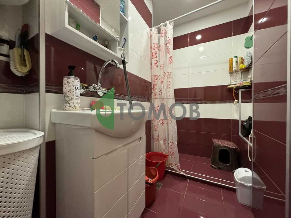 Продава се Тристаен апартамент в Шумен, Добруджански - 76 кв.м за 1974 €/кв.м - Снимка #8