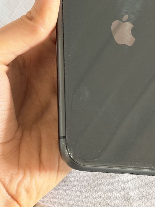 Айфон 11 продам