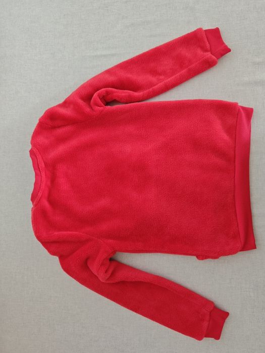 Trening Fetițe Pufos / Fleece – Roșu cu Ren – Mărime 134 cm