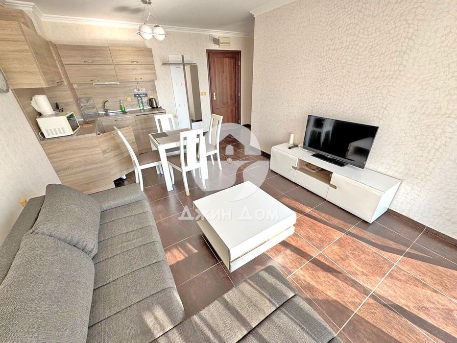 Продава се Двустаен апартамент в Свети Влас - 61 кв.м за 2130 €/кв.м - Снимка #2