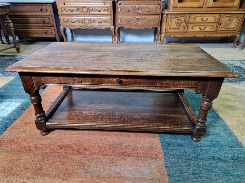 Правоъгълна холна маса от дъбов масив на две нива с чекмедже