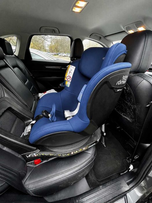 Столче за кола  Britax Römer Dualfix M I-Size 61–105 см