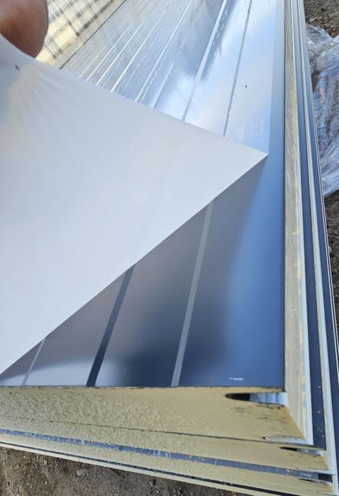 Panouri Sandwich ideale pentru construcții!