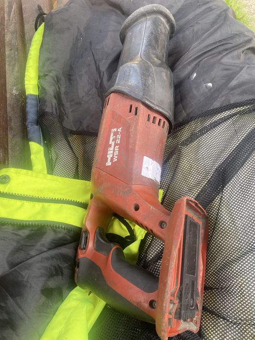 Ferestrau  sabie hilti