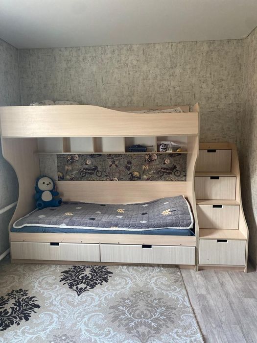 Продам двухъярусную кровать