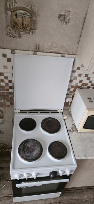 Продам  электроплиту б/у