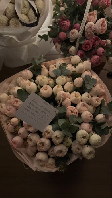 Цветы новые свежие для ваших дам