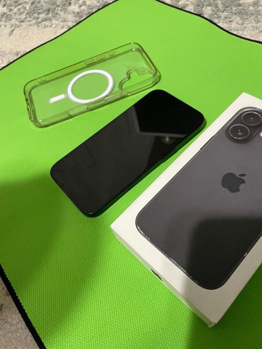 Обменяю: iPhone 16 256GB + AirPods Pro 3 на iPhone 16 Pro